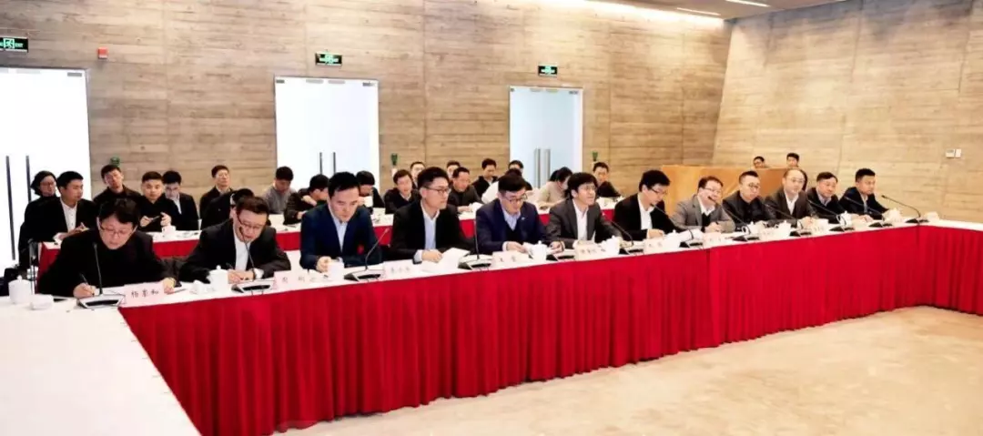 12家上海科技创新企业负责人参加座谈会